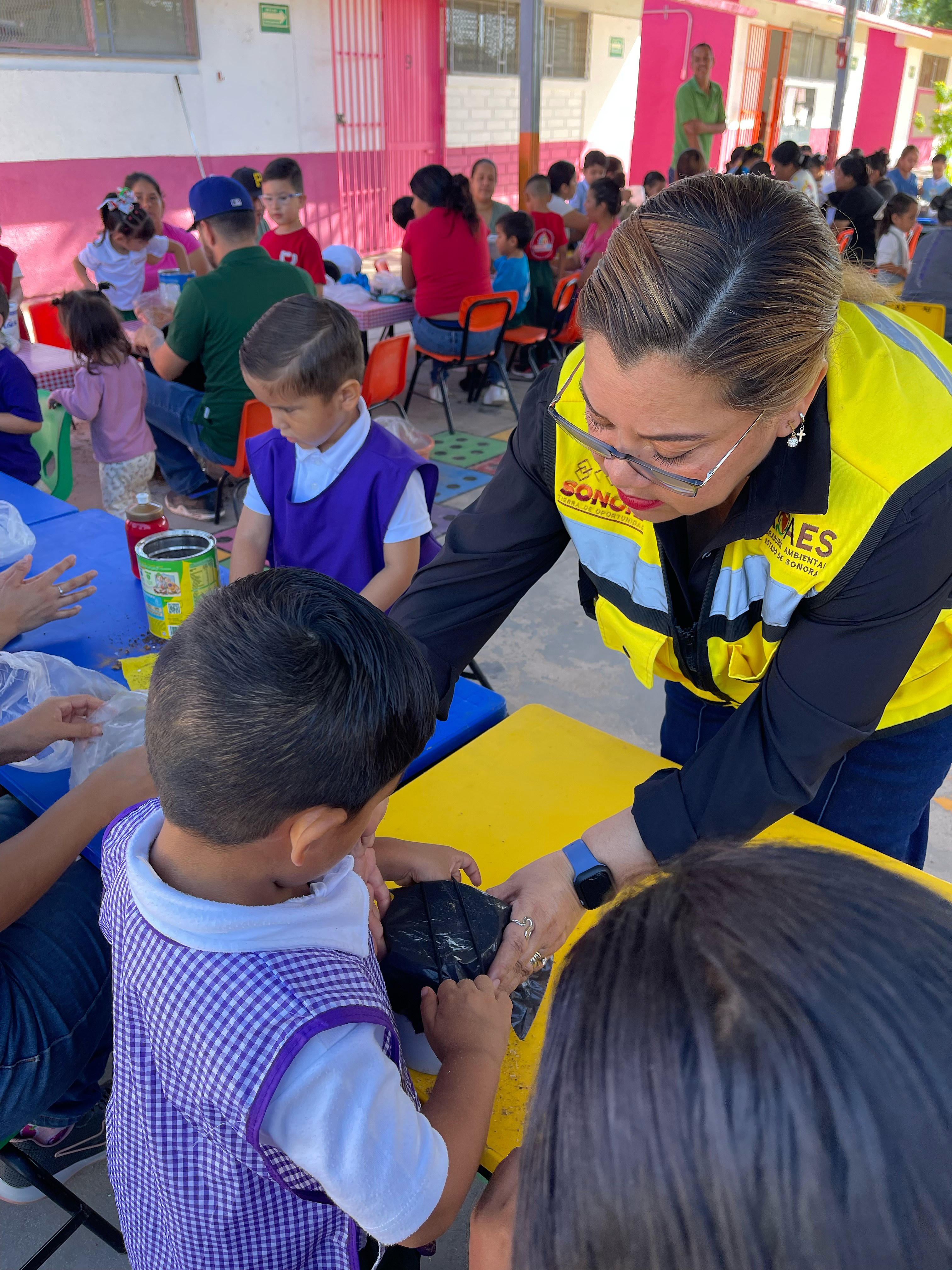 Taller de composta en el J.N. Adolfo López Mateos
