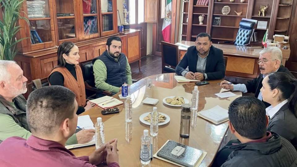 Reunión de trabajo con el Presidente Municipal del H. Ayuntamiento de Álamos, Sonora