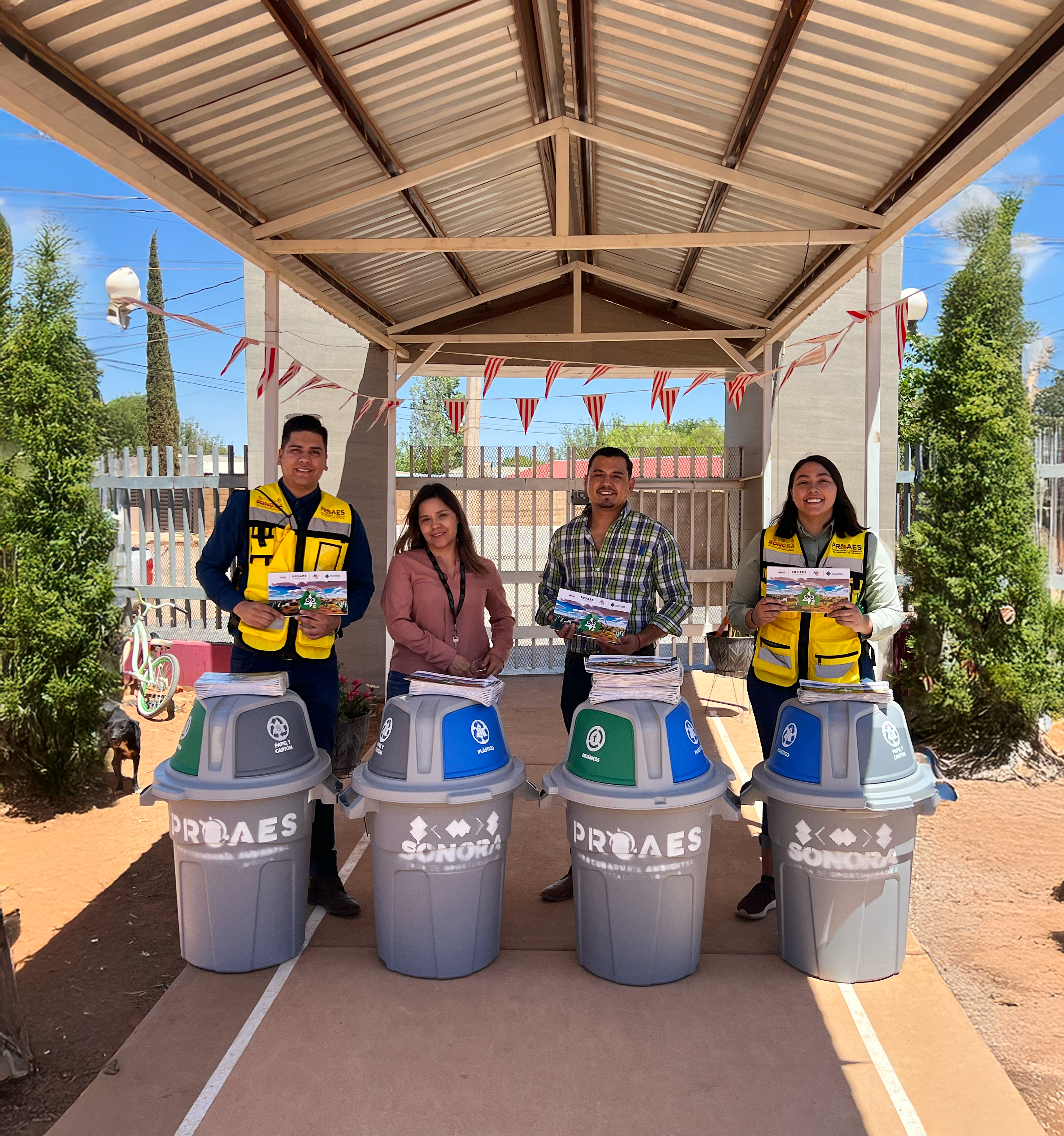 Realizamos la entrega de contenedores en las escuelas primarias General Ignacio Zaragoza y Gabriel Valdez Villa