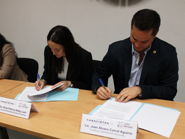 Firma de convenio con CANACINTRA