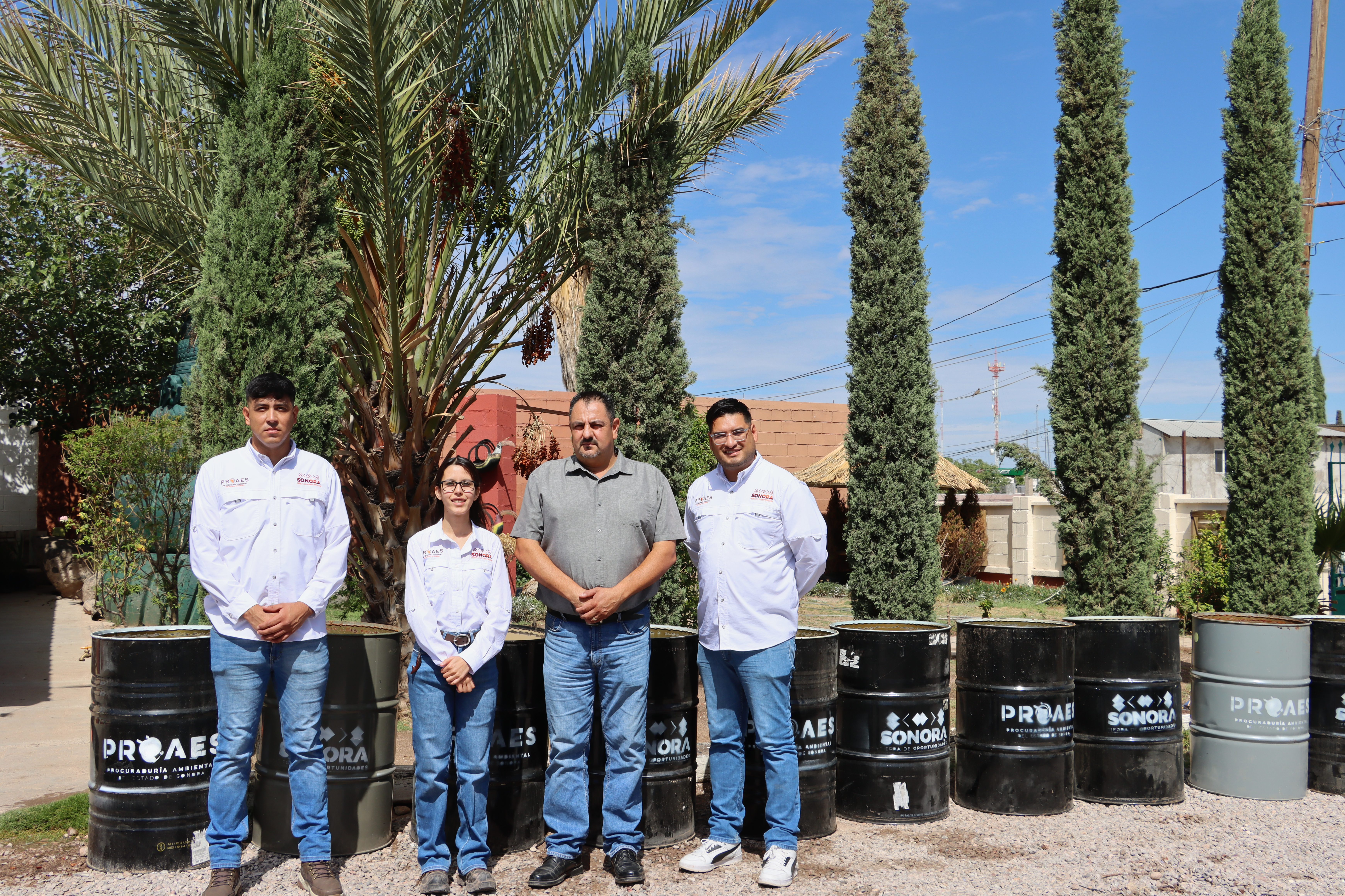 Brindamos al Organismo de Limpia Descentralizado (OLDAP) del H. Ayuntamiento de Agua Prieta, Sonora, tambos contenedores